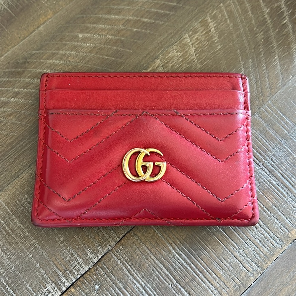 Gucci GG marmot leather card holder red